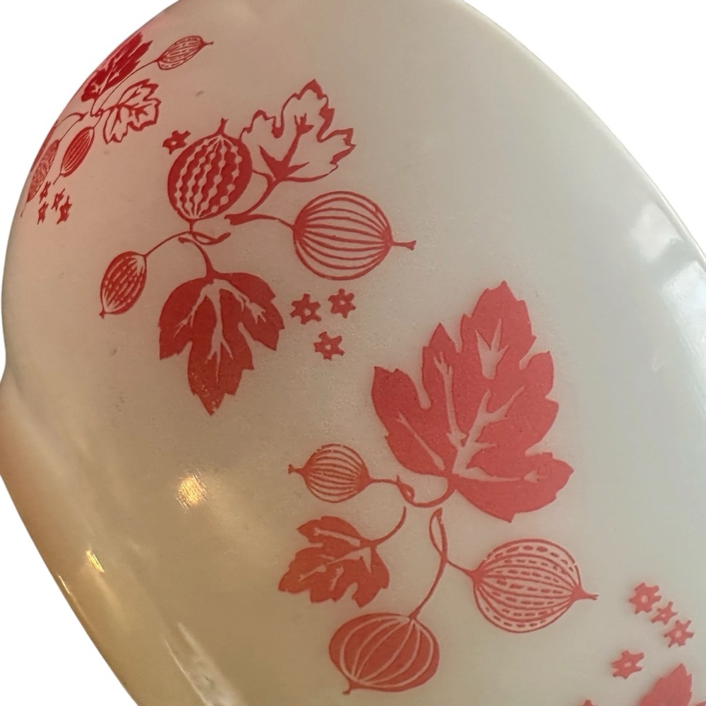 Vintage PYREX 443 Pink On White Gooseberry Cinderella Mixing Bowl 2 1/2 QT - Picture 4 of 4